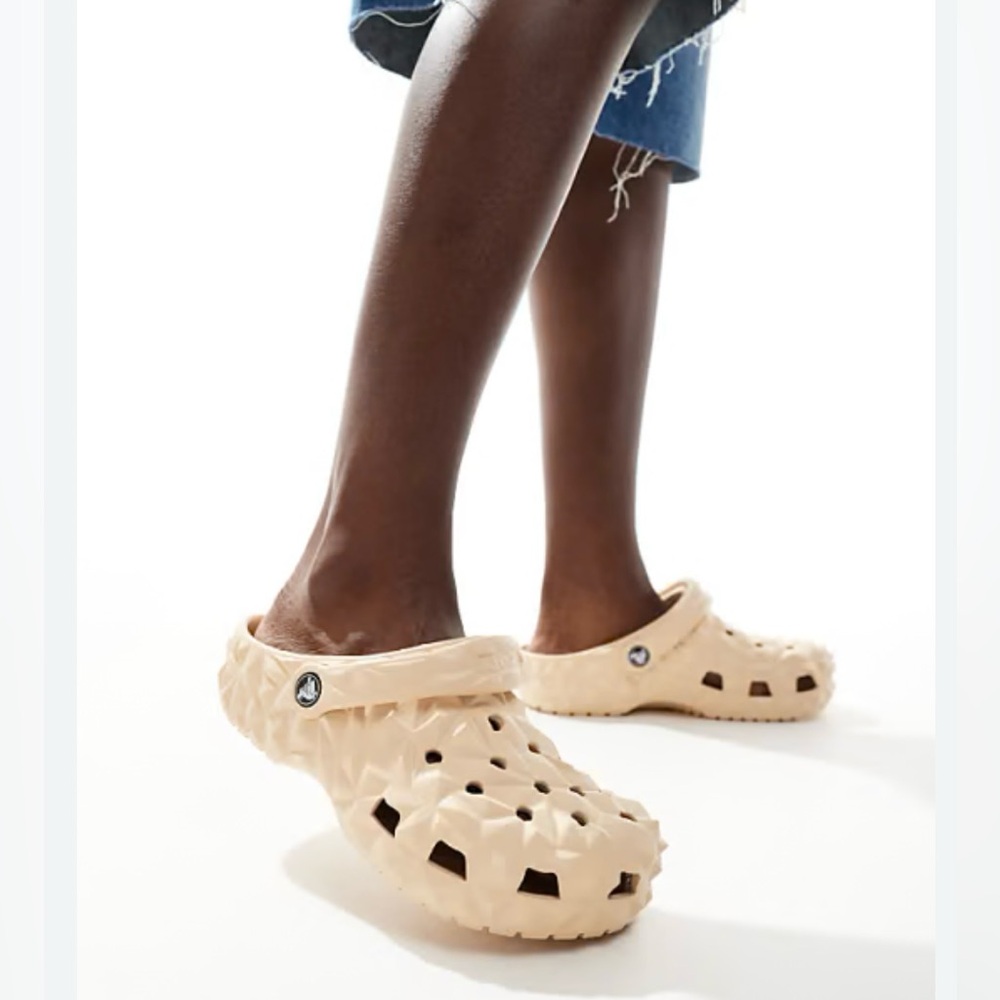 Crocs geometric clog Unisex w10 m8 NEW